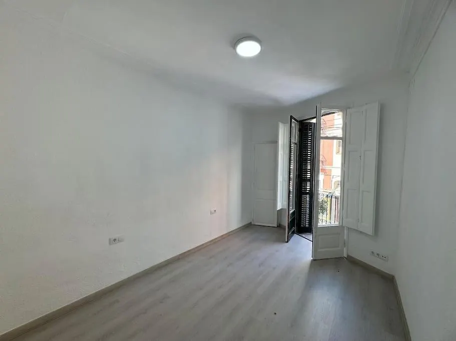 Apartamento Renovado Con Patio Barcelona