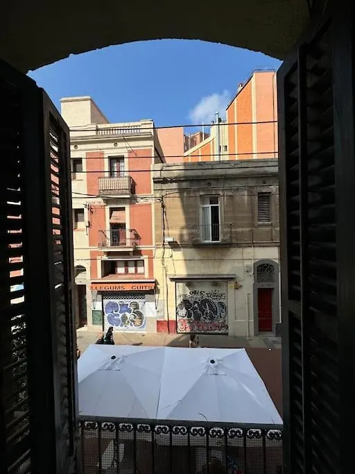 Apartamento Renovado Con Patio Barcelona Spain