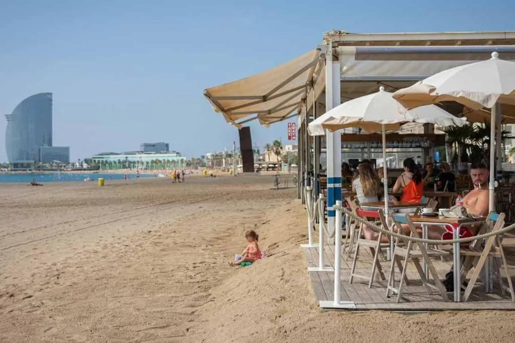 Apartamento Renovado Con Patio Barcelona Spain